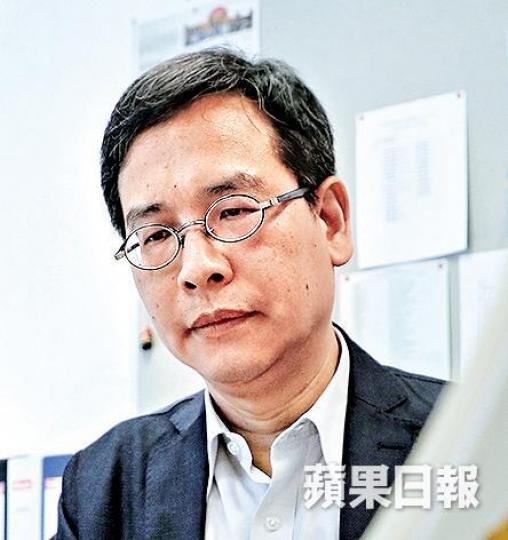 葉建源■有學者指涉事教料書圖淡化殖民史;圖為97年7月1日主權移交。 葉建源■有學者指涉事教料書圖淡化殖民史;圖為97年7月1日主權移交。