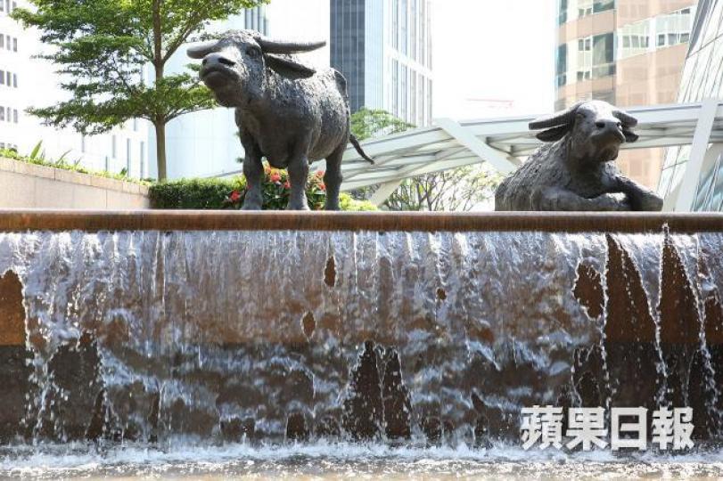 ■今年仍賺到大錢的,除非買中四個板塊,包括醫藥、內需消費、教育以及燃氣股。資料圖片 ■今年仍賺到大錢的,除非買中四個板塊,包括醫藥、內需消費、教育以及燃氣股。資料圖片