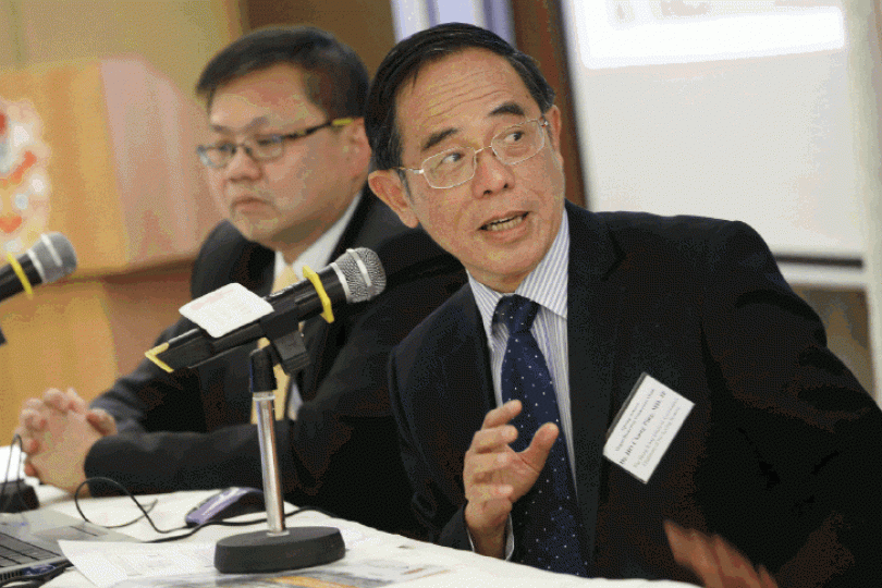 ■何仲平日前向全體醫學會會員發訊息,表示競逐意願。 ■何仲平日前向全體醫學會會員發訊息,表示競逐意願。