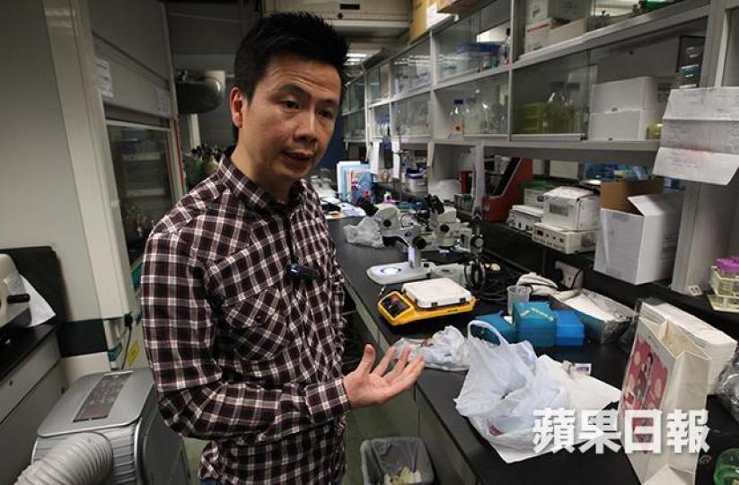 浸大生物學系教授黃港住 浸大生物學系教授黃港住