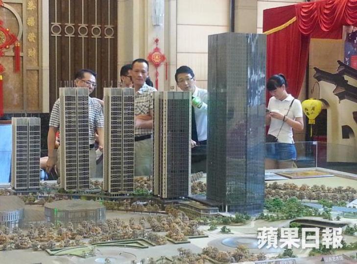 ■未來深圳樓價或將兩極分化,高級商品房由於供應大幅減少,將越來越貴。資料圖片 ■未來深圳樓價或將兩極分化,高級商品房由於供應大幅減少,將越來越貴。資料圖片