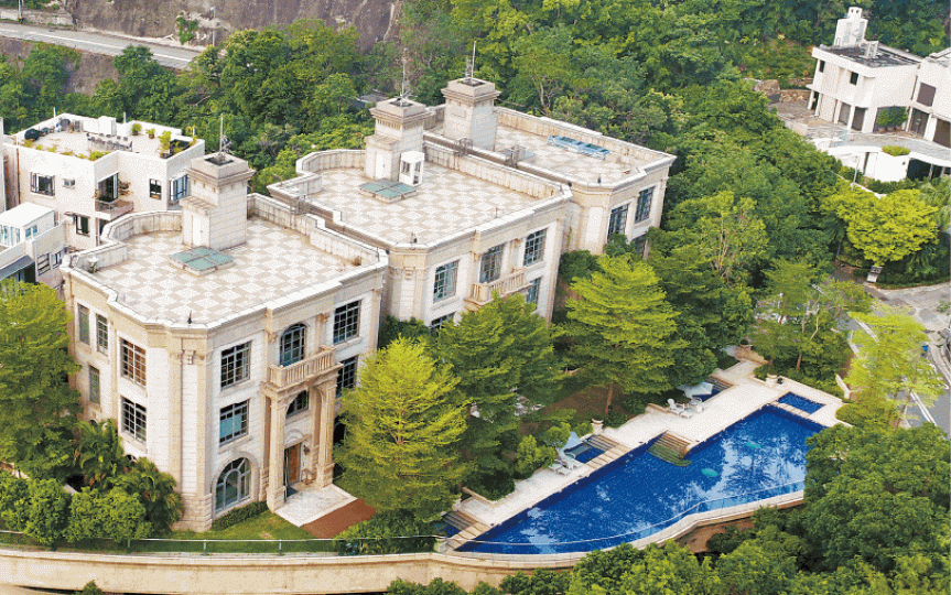 ■曾租住李嘉誠壽山村道舊居的施建祥去年遭追討欠租。資料圖片 ■曾租住李嘉誠壽山村道舊居的施建祥去年遭追討欠租。資料圖片