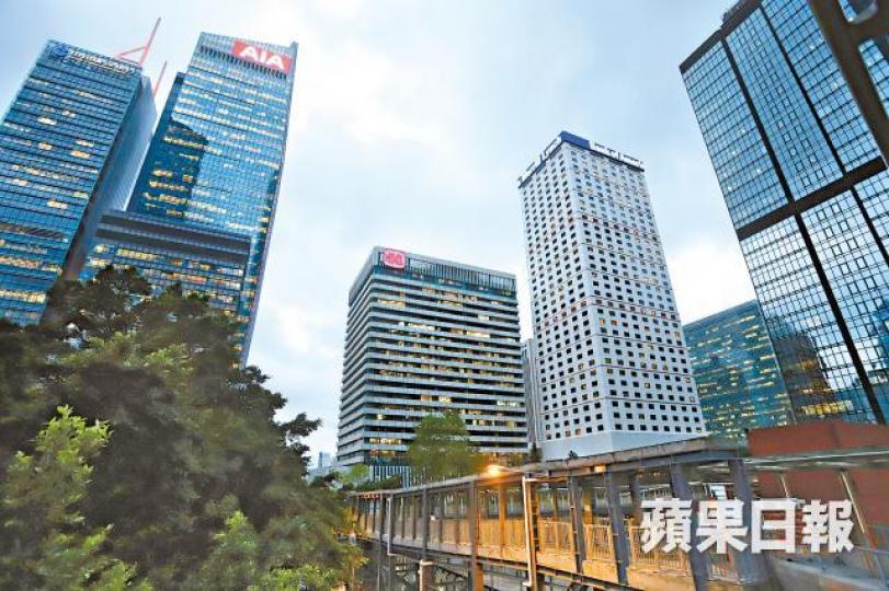 ■市傳長實計劃重建中環和記大廈。譚德潤攝 ■市傳長實計劃重建中環和記大廈。譚德潤攝