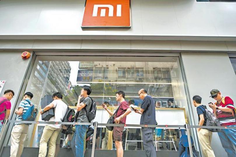 ■小米傳聞已通過上市聆訊,本月底至下月初在港招股。 ■小米傳聞已通過上市聆訊,本月底至下月初在港招股。