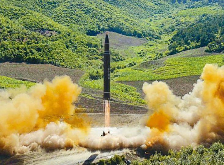 ■美朝峯會今舉行,外界關注兩國能否在朝鮮半島和平及無核化達成共識。資料圖片 ■美朝峯會今舉行,外界關注兩國能否在朝鮮半島和平及無核化達成共識。資料圖片
