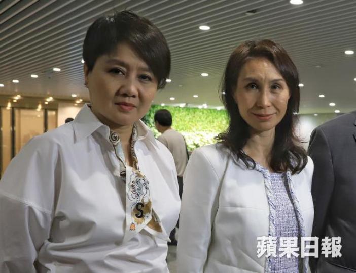 ■澳博主席何超鳳(右)及聯席主席梁安琪(左)。譚德潤攝 ■澳博主席何超鳳(右)及聯席主席梁安琪(左)。譚德潤攝
