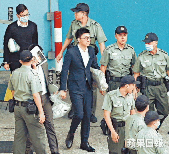 ■旺角騷亂案被告黃家駒、盧建民和梁天琦分別被判監3年半、7年及6年。■林鄭指批評法院作政治審判是傷害香港法治的核心價值。易仰民攝戴耀廷 ■旺角騷亂案被告黃家駒、盧建民和梁天琦分別被判監3年半、7年及6年。■林鄭指批評法院作政治審判是傷害香港法治的核心價值。易仰民攝戴耀廷