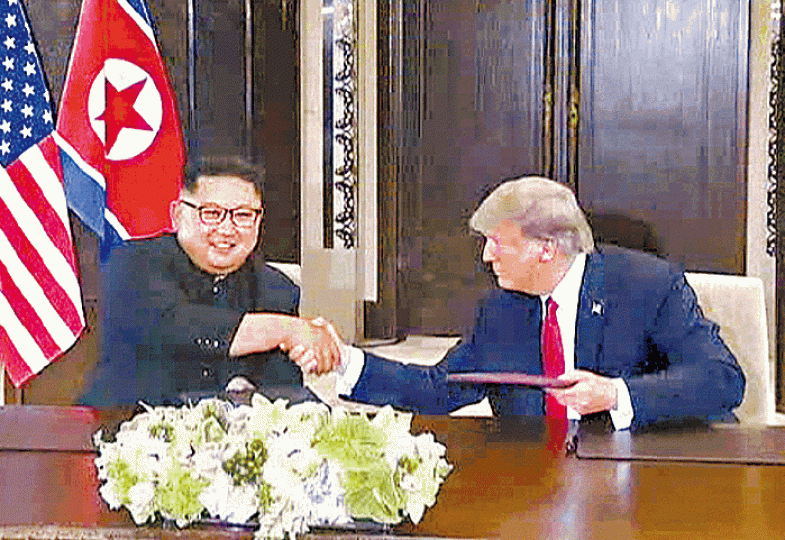 ■朝鮮中央電視台指特朗普「無限欽佩」金正恩。美聯社 ■朝鮮中央電視台指特朗普「無限欽佩」金正恩。美聯社