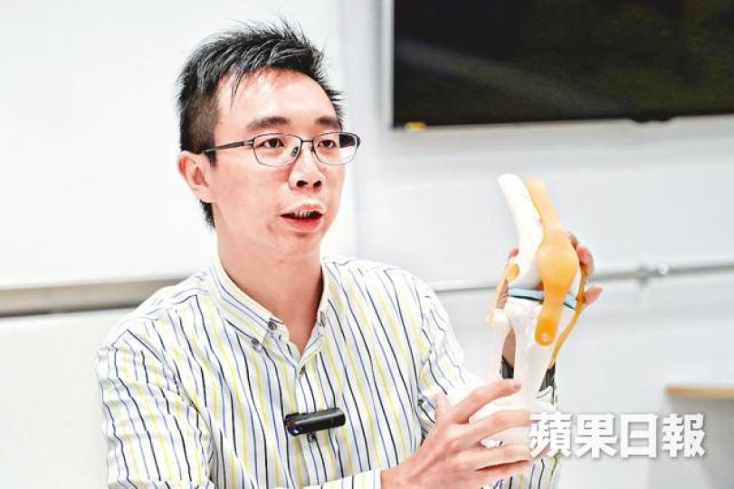 ■梁澤祺指出,膝病人士普遍有大腿肌力不足的問題。許頌明攝 ■梁澤祺指出,膝病人士普遍有大腿肌力不足的問題。許頌明攝