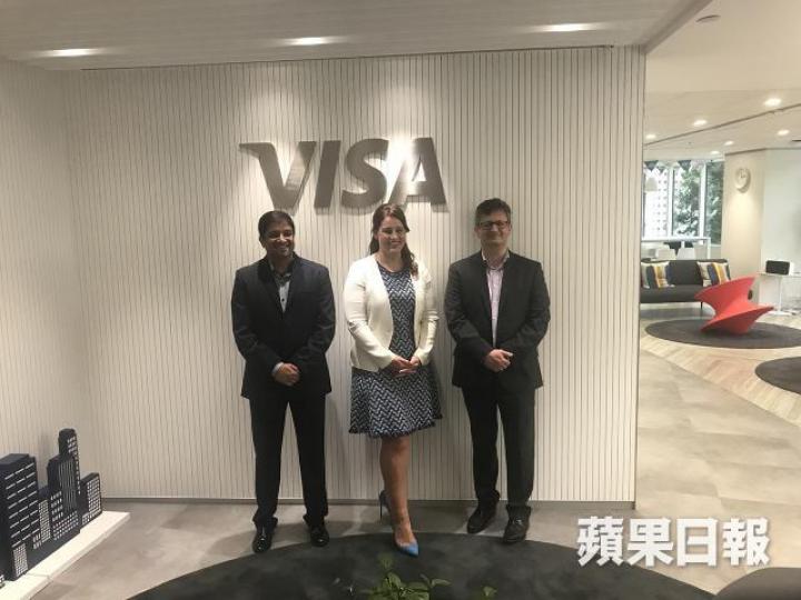 ■戴嘉倩指出,香港有條件在各項交通工具開放支付系統。 ■戴嘉倩指出,香港有條件在各項交通工具開放支付系統。