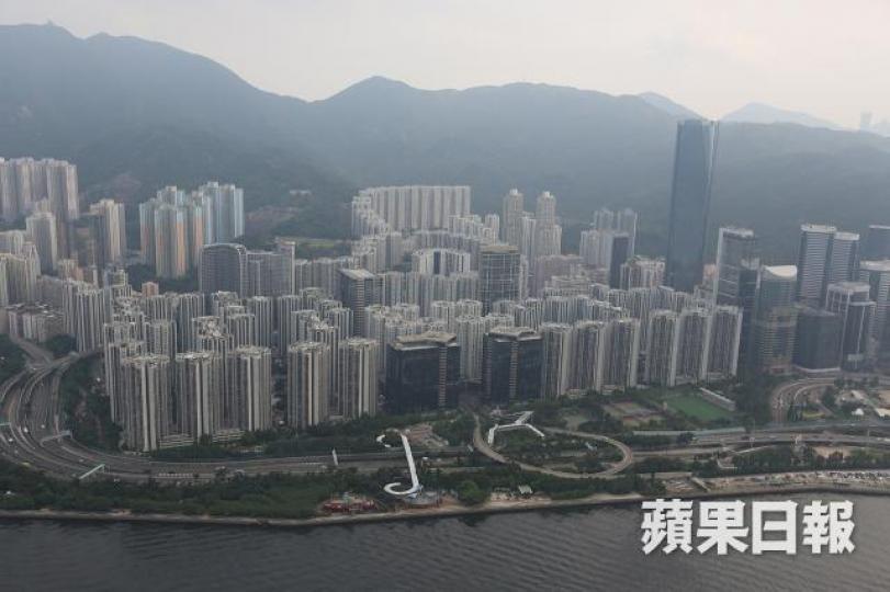 ■太古地產以150億元出售太古城中心三、四座寫字樓予恒力投資董事陳長偉。資料圖片 ■太古地產以150億元出售太古城中心三、四座寫字樓予恒力投資董事陳長偉。資料圖片