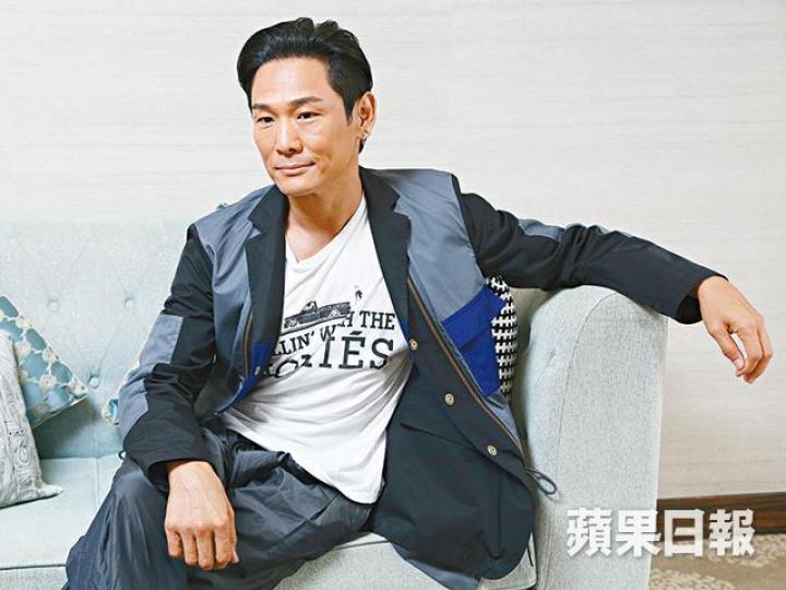 ■一向cool爆的杜德偉提到愛子時,立即露出慈父相。■杜德偉表示與囝囝是彼此的玩伴,更令他憶起童年的回憶。 ■一向cool爆的杜德偉提到愛子時,立即露出慈父相。■杜德偉表示與囝囝是彼此的玩伴,更令他憶起童年的回憶。