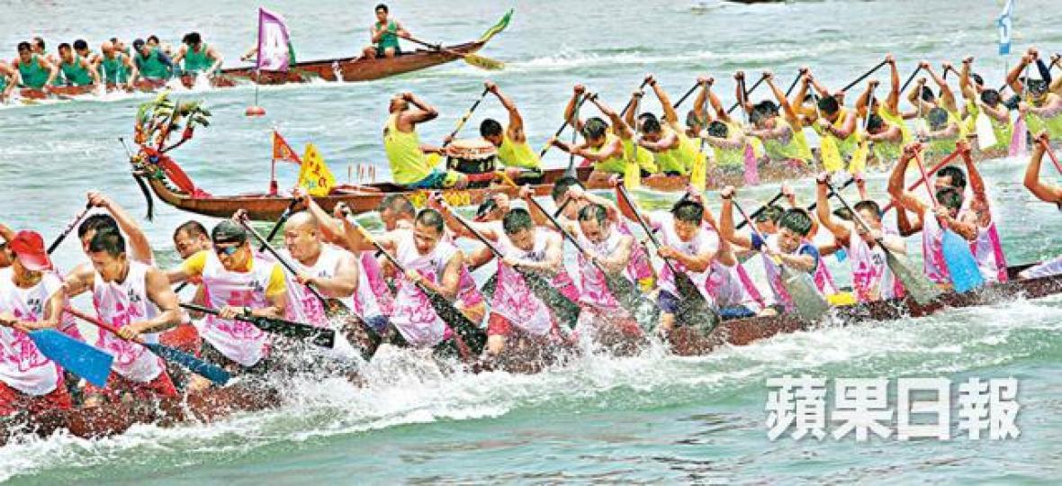 ■昨日端午划龍舟，各隊出盡渾身解數爭勝。夏家朗攝■有健兒以動物造型參與賽事。陳善南攝