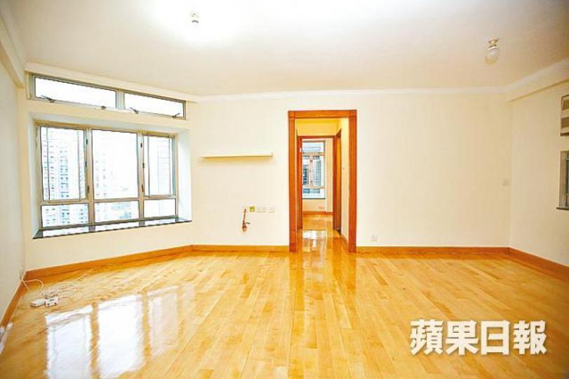 ■麗港城38座中層兩房戶內櫳新淨。晉平安攝 ■麗港城38座中層兩房戶內櫳新淨。晉平安攝