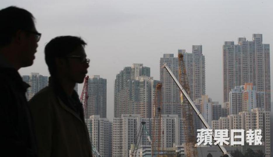 ■市民應支持政府發展大幅土地,才可改變樓價長升的局面。 資料圖片 ■市民應支持政府發展大幅土地,才可改變樓價長升的局面。 資料圖片