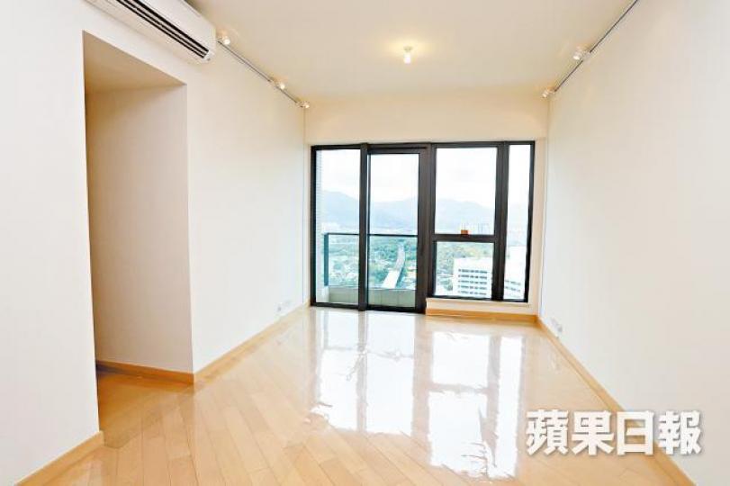 ■元朗Grand YOHO開放現樓示範單位參觀。譚德潤攝 ■元朗Grand YOHO開放現樓示範單位參觀。譚德潤攝