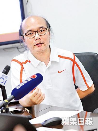 ■馮一雷的太太及兩名兒子均患濕疹,現已能與病症共存。 ■馮一雷的太太及兩名兒子均患濕疹,現已能與病症共存。