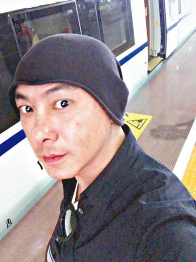 ■張衞健昨日在微博上留言為造謠者祈福,更稱沒有怪對方。 ■張衞健昨日在微博上留言為造謠者祈福,更稱沒有怪對方。