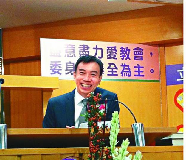 ■被指控性侵女教友的牧師倪立賢不時公開演講。互聯網 ■被指控性侵女教友的牧師倪立賢不時公開演講。互聯網