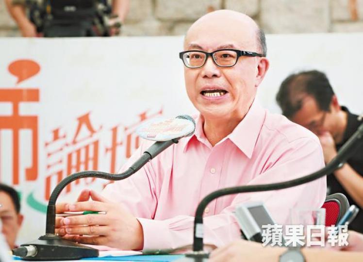 ■蔡宏興指不同意有發展商囤積單位,「冇人想有單位唔賣」。何穎賢攝 ■蔡宏興指不同意有發展商囤積單位,「冇人想有單位唔賣」。何穎賢攝