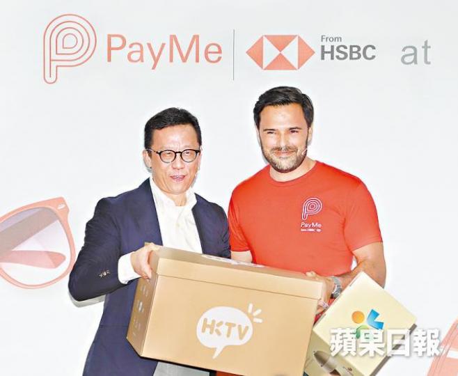 ■王維基(左)指集團一直尋找更方便的支付方式。譚德潤攝 ■王維基(左)指集團一直尋找更方便的支付方式。譚德潤攝