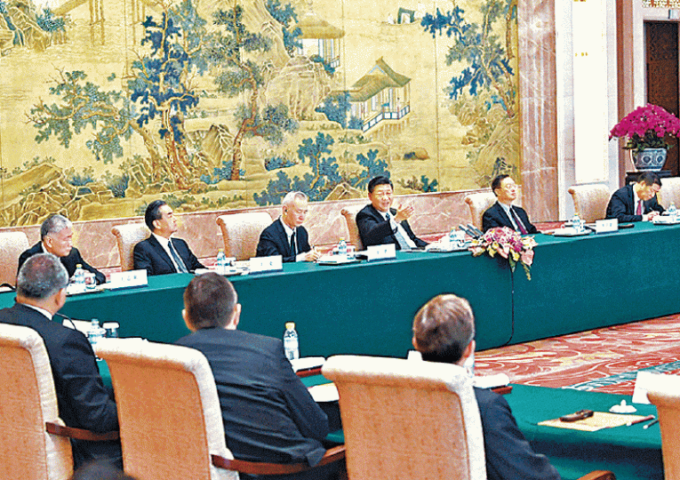 ■習近平上周在北京高調接待歐美跨國企業負責人,透露計劃反擊美國。互聯網■中興通訊傳已選定新董事長。 ■習近平上周在北京高調接待歐美跨國企業負責人,透露計劃反擊美國。互聯網■中興通訊傳已選定新董事長。