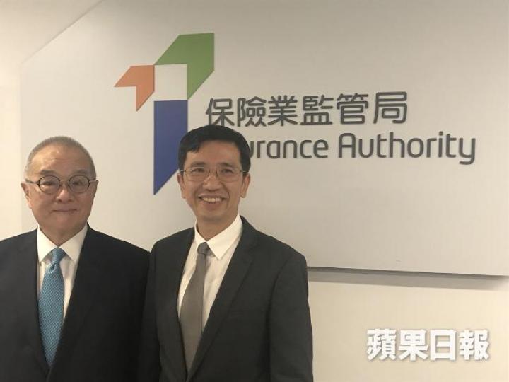 ■保監局主席鄭慕智(左)及保監局行政總監梁志仁。
■保監局主席鄭慕智(左)及保監局行政總監梁志仁。