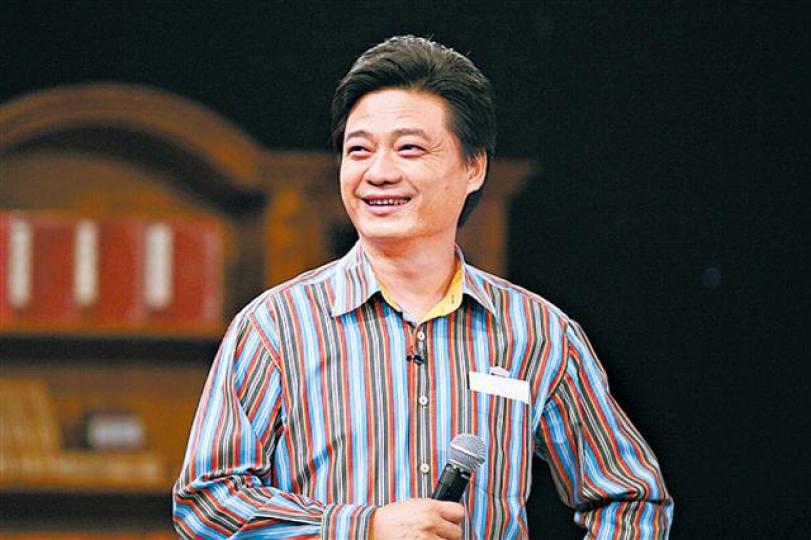 ■央視前名主持崔永元早前踢爆內地演藝圈的陰陽合同逃稅醜聞。 ■央視前名主持崔永元早前踢爆內地演藝圈的陰陽合同逃稅醜聞。