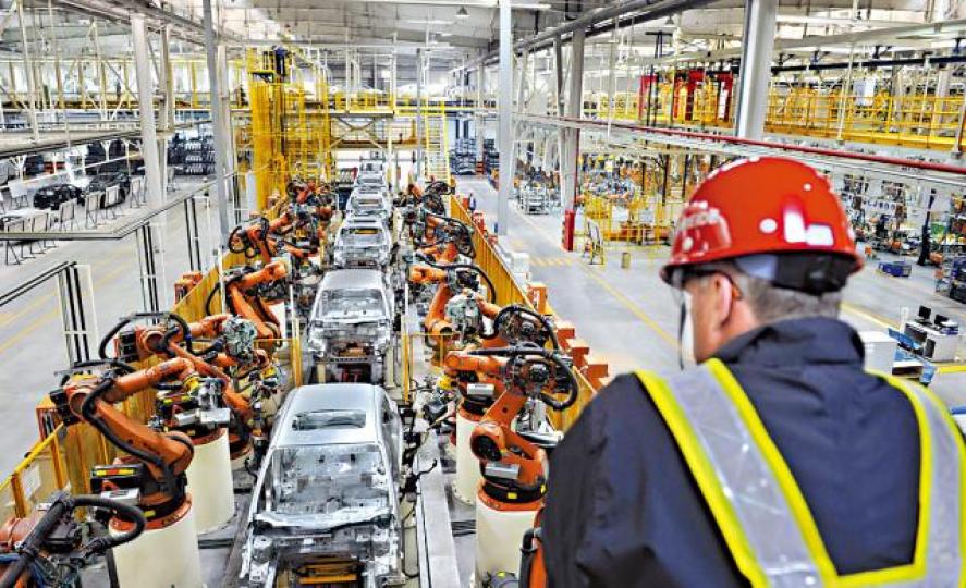 ■中國將於2020年取消商用車外資股比限制。 ■中國將於2020年取消商用車外資股比限制。