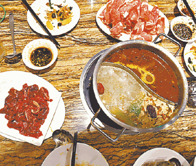 ■莫斯科火鍋材料與香港相似。 ■莫斯科火鍋材料與香港相似。