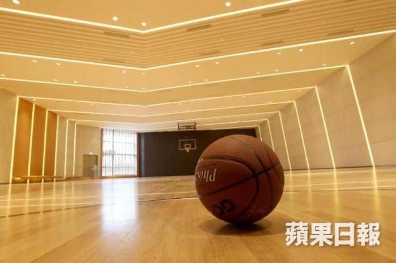 ■曾有青年因擔心家人的安危,經常於球賽表現失準,其後學懂用「靜觀覺察技巧」平靜焦慮情緒。資料圖片 ■曾有青年因擔心家人的安危,經常於球賽表現失準,其後學懂用「靜觀覺察技巧」平靜焦慮情緒。資料圖片