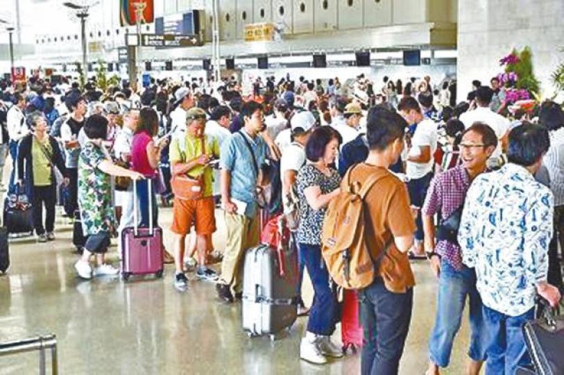■颱風令沖繩航空交通大受影響。 ■颱風令沖繩航空交通大受影響。