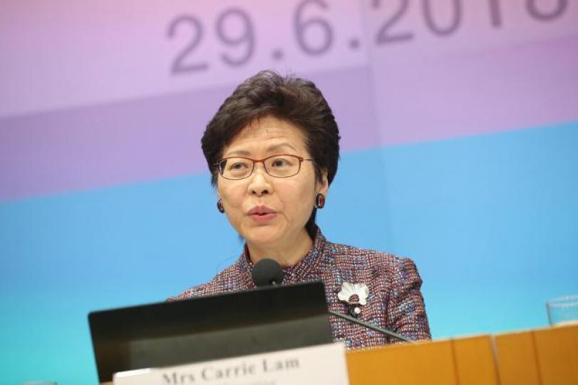 ■上星期五,林鄭推出房策六招,地產商最反對的是一手樓空置稅。資料圖片 ■上星期五,林鄭推出房策六招,地產商最反對的是一手樓空置稅。資料圖片
