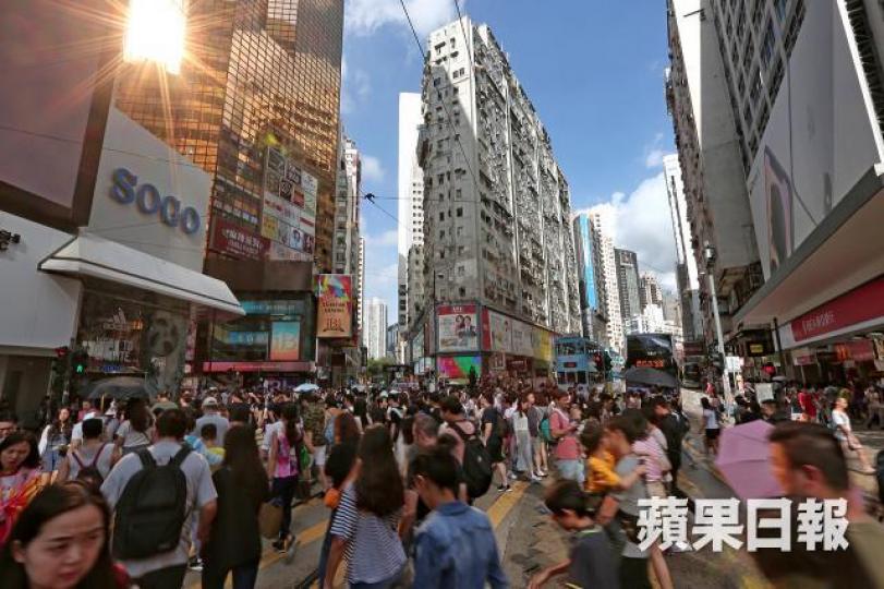 ■部份公司員工的工作流程仍然停留在上世紀90年代的模式。 ■部份公司員工的工作流程仍然停留在上世紀90年代的模式。
