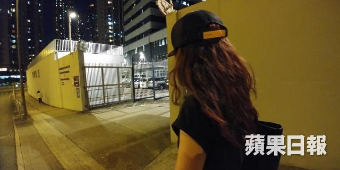 ■林小姐被鐵針刺傷臀部後,曾到馬鞍山警署錄取口供。 ■林小姐被鐵針刺傷臀部後,曾到馬鞍山警署錄取口供。
