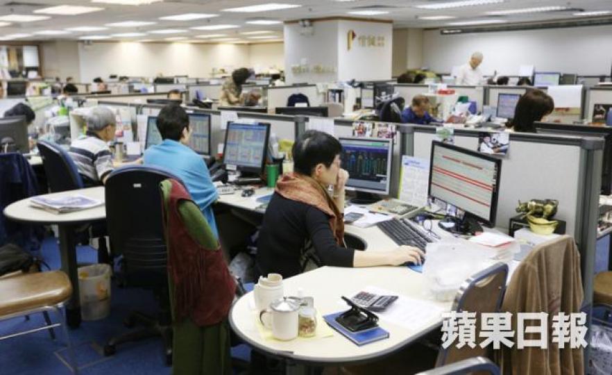 ■港股上半年走勢波動。 ■港股上半年走勢波動。