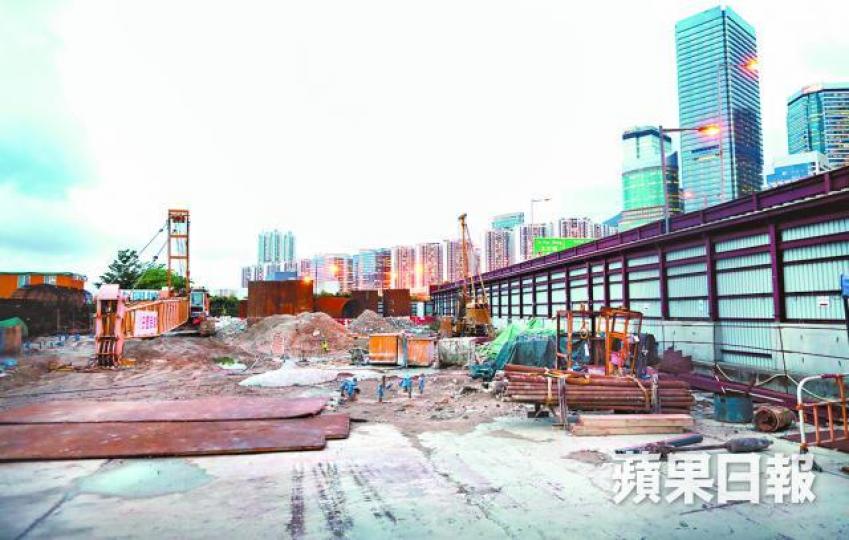 ■政府與鰂魚涌海裕街一幅私人用地發展商達成原址換地協議。何柏佳攝 ■政府與鰂魚涌海裕街一幅私人用地發展商達成原址換地協議。何柏佳攝