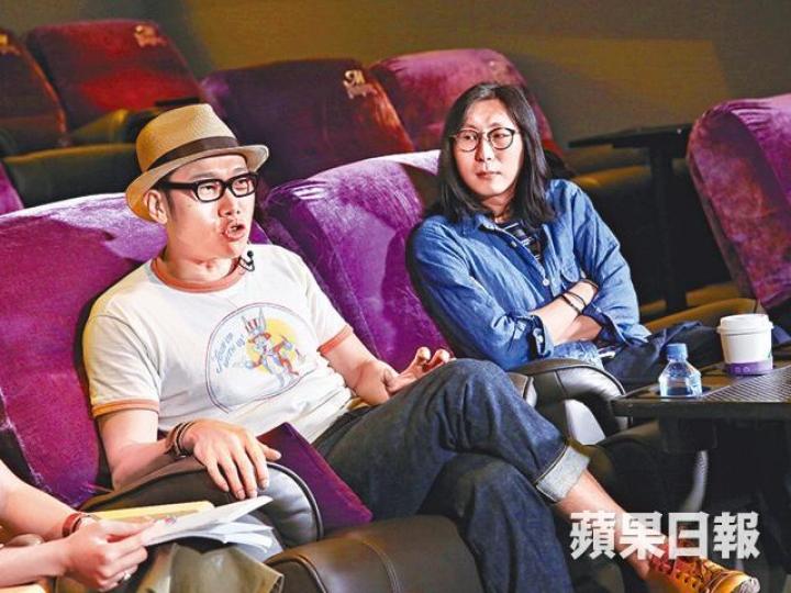 ■郭子健(左)與黃智亨首次現身《蘋果》娛樂節目《關你影視》,其間兩人妙語連珠評新片《蟻俠2》。■對Marvel有豐富認識的郭子健和黃智亨,對兩位主角的簽名卷軸愛不釋手。《蟻俠2》將放大縮細的情節玩到淋漓盡致。劇照 ■郭子健(左)與黃智亨首次現身《蘋果》娛樂節目《關你影視》,其間兩人妙語連珠評新片《蟻俠2》。■對Marvel有豐富認識的郭子健和黃智亨,對兩位主角的簽名卷軸愛不釋手。《蟻俠2》將放大縮細的情節玩到淋漓盡致。劇照