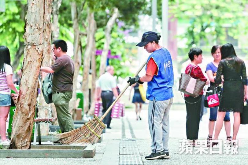 ■勞工界要求最低工資最少增至時薪40元。許頌明攝 ■勞工界要求最低工資最少增至時薪40元。許頌明攝