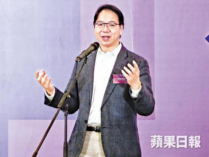 ■莫乃光前日出席活動時,自爆右耳失聰。許頌明攝 ■莫乃光前日出席活動時,自爆右耳失聰。許頌明攝