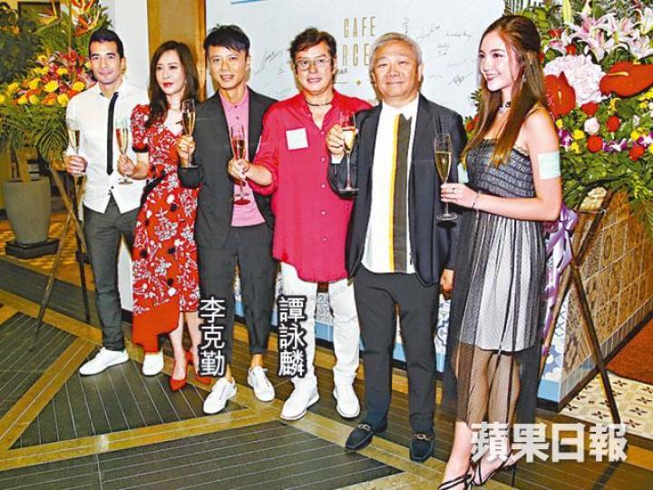 ■阿倫昨日與克勤出席餐廳開幕時,表示兒子有踢波細胞。■麥嘉欣即將卸任,遲些會參與港產片拍攝。 ■阿倫昨日與克勤出席餐廳開幕時,表示兒子有踢波細胞。■麥嘉欣即將卸任,遲些會參與港產片拍攝。