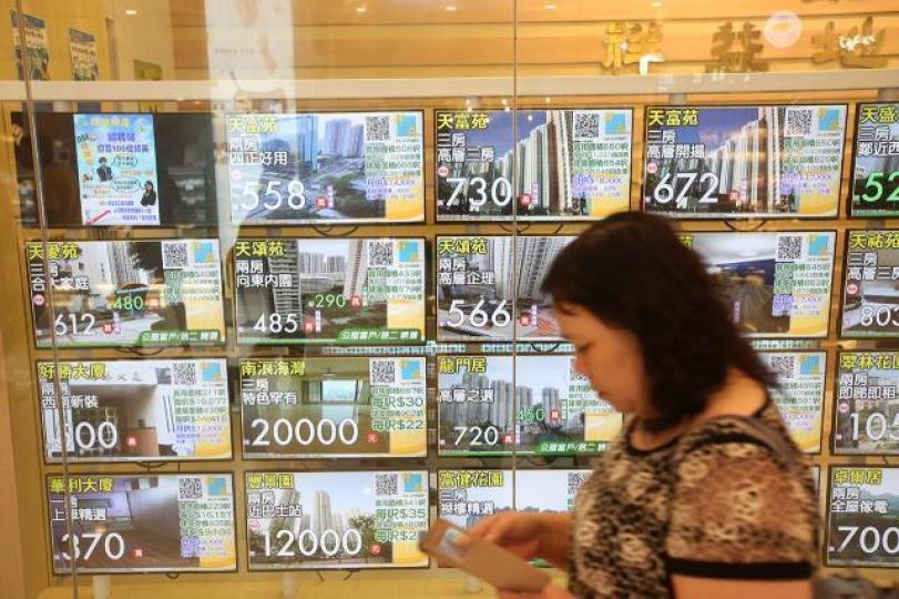 ■樓市正急速複雜中,好友淡友都不應睇得太簡單,更加不要用過去幾年的愉快經驗作標準。 資料圖片 ■樓市正急速複雜中,好友淡友都不應睇得太簡單,更加不要用過去幾年的愉快經驗作標準。 資料圖片