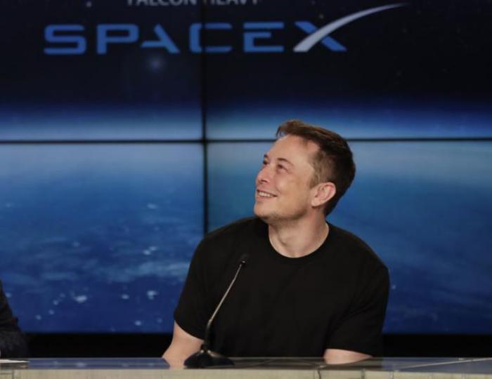 ■Elon Musk這幾天提出用迷你潛水艇營救泰國受困少年的建議,難免讓人有抽災難水的感覺。資料圖片 ■Elon Musk這幾天提出用迷你潛水艇營救泰國受困少年的建議,難免讓人有抽災難水的感覺。資料圖片