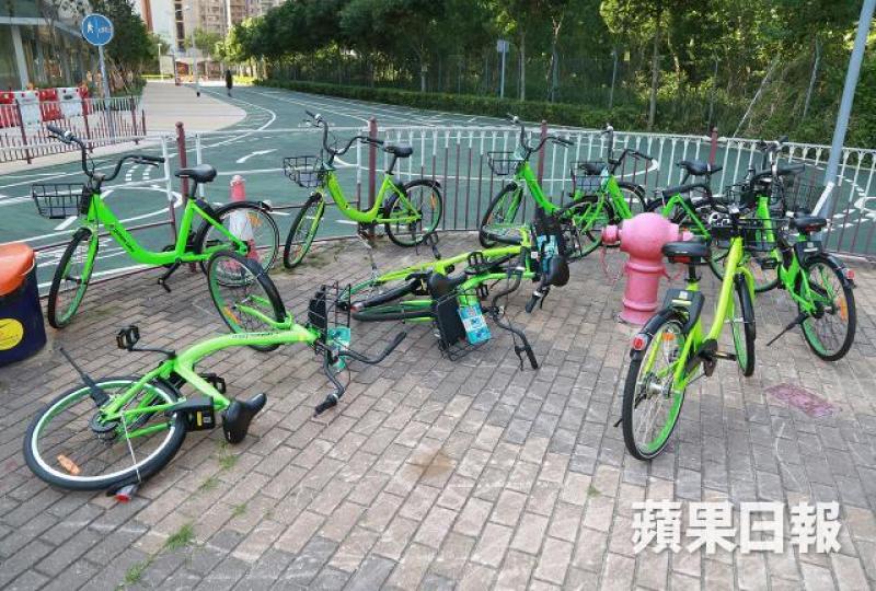 ■太多共享單車閒置在不適合的地方,代表這些單車資源是沒有被充分利用。 資料圖片 ■太多共享單車閒置在不適合的地方,代表這些單車資源是沒有被充分利用。 資料圖片