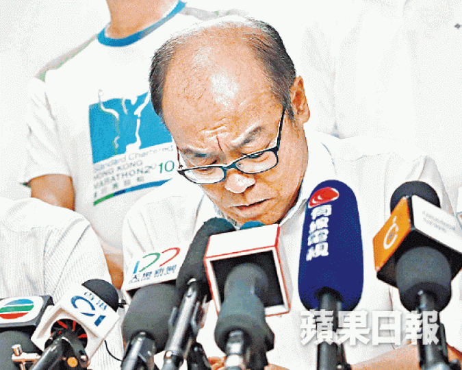 ■馮檢基昨開記招宣佈退出民協。鄭宇碩 ■馮檢基昨開記招宣佈退出民協。鄭宇碩