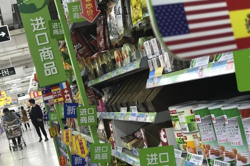 ■關稅紛爭暫時睇到樽頸,長遠嚟講呢場大戰會由貿易轉移至科技戰場。資料圖片 ■關稅紛爭暫時睇到樽頸,長遠嚟講呢場大戰會由貿易轉移至科技戰場。資料圖片
