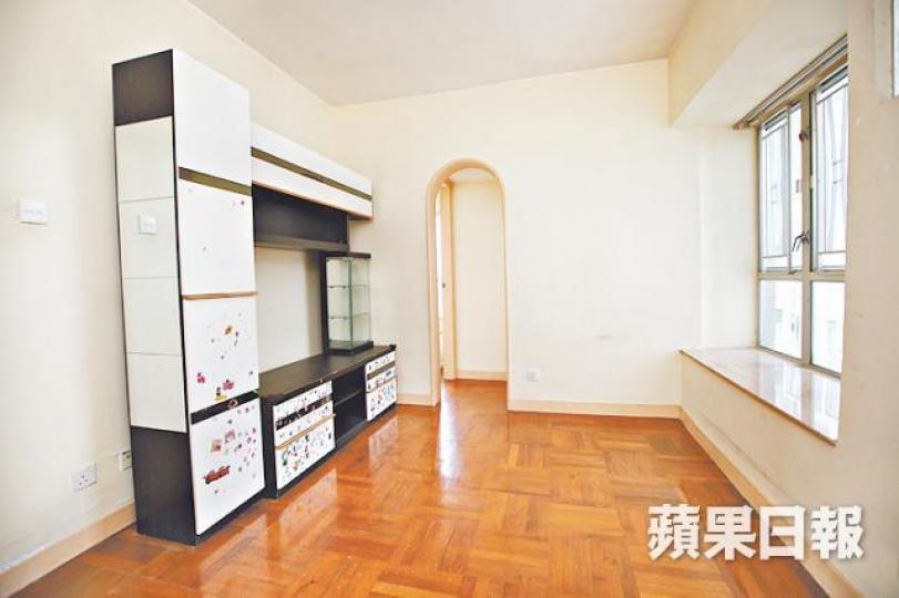 ■啟豐園3座高層C室,實用325方呎,以1.2萬元放租。何耀勤攝 ■啟豐園3座高層C室,實用325方呎,以1.2萬元放租。何耀勤攝