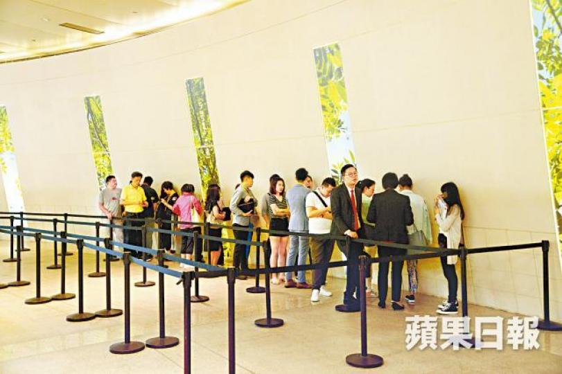 ■海璇大手客時段,售樓處外準買家屈指可數。 ■海璇大手客時段,售樓處外準買家屈指可數。