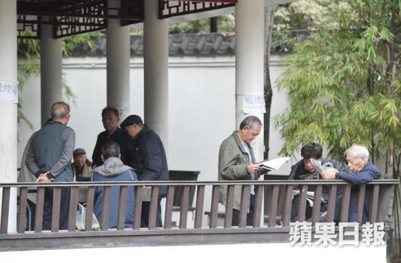 ■公共年金制度其實是一份由政府包底的「長壽保險」。 資料圖片 ■公共年金制度其實是一份由政府包底的「長壽保險」。 資料圖片