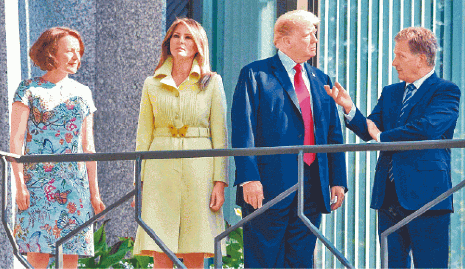 ■特朗普夫婦昨早先拜訪芬蘭總統尼尼斯托(右)伉儷。 ■特朗普夫婦昨早先拜訪芬蘭總統尼尼斯托(右)伉儷。